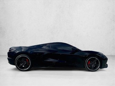 Used 2021 Chevrolet Corvette Stingray Coupe w/ Z51 Performance Package RWD image 5