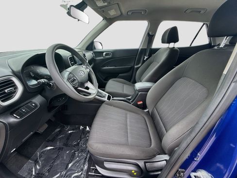 Used 2024 Hyundai Venue SE FWD image 16