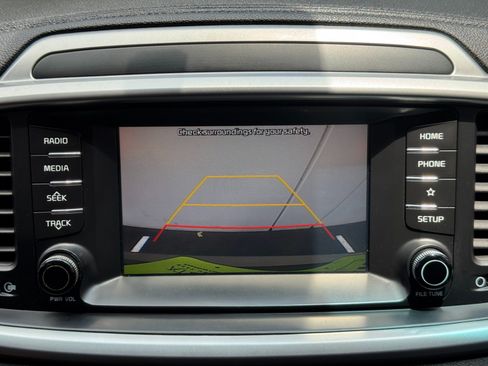 Used 2019 Kia Sorento FWD image 20