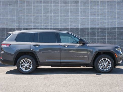 Used 2023 Jeep Grand Cherokee L Laredo AWD/4WD image 4