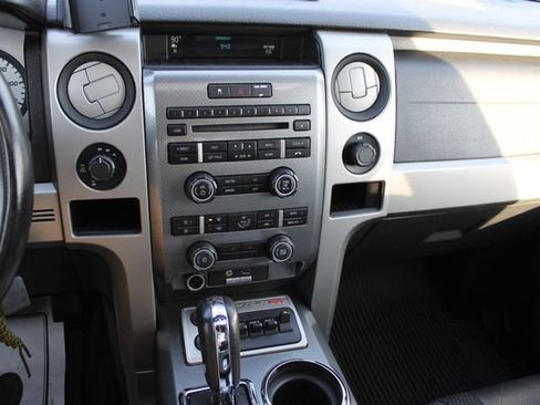 Used 2010 Ford F150 Raptor image 12