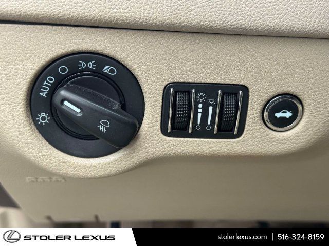 Used 2011 Chrysler 300 C w/ Sound Group RWD image 25