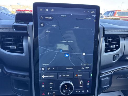 Used 2022 Ford Expedition Max Platinum image 18