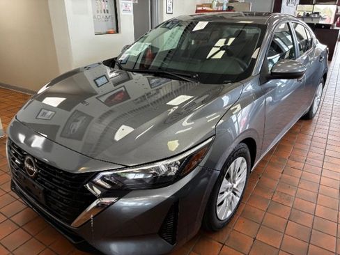 Used 2024 Nissan Sentra S FWD image 25