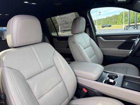 New 2026 GMC Acadia Elevation FWD image 11