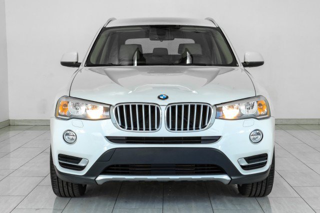 Used 2016 BMW X3 sDrive28i RWD image 3