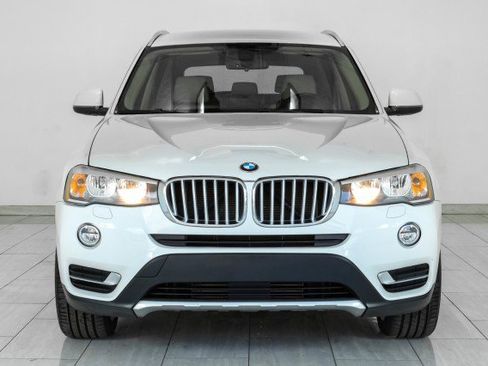 Used 2016 BMW X3 sDrive28i RWD image 3