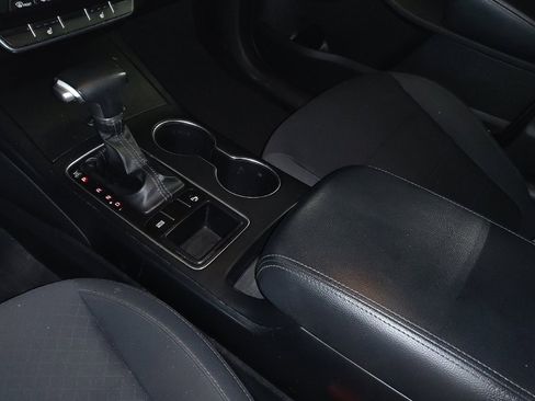 Used 2019 Kia Sorento S image 26