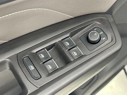 Used 2023 Volkswagen Atlas SE image 17