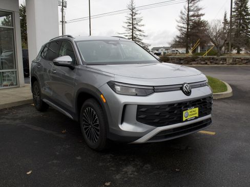 New 2026 Volkswagen Tiguan S image 3