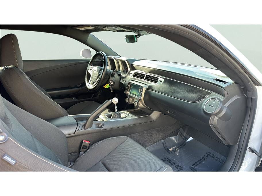 Used 2015 Chevrolet Camaro SS w/ RS Package RWD image 22