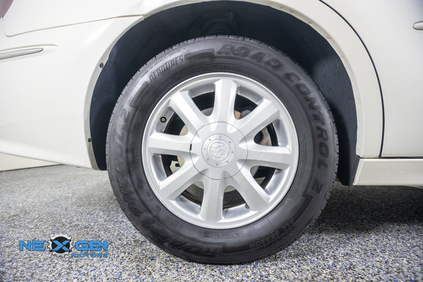 Used 2006 Buick LaCrosse CXL w/ Chrome Appearance Package FWD image 42