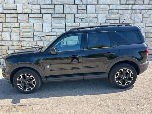 Used 2023 Ford Bronco Sport Outer Banks w/ Tech Package AWD/4WD image 3