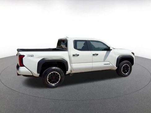 Used 2024 Toyota Tacoma TRD Off-Road image 14