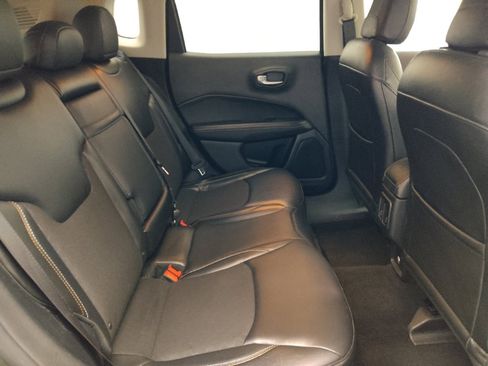 Used 2018 Jeep Compass Latitude AWD/4WD image 19
