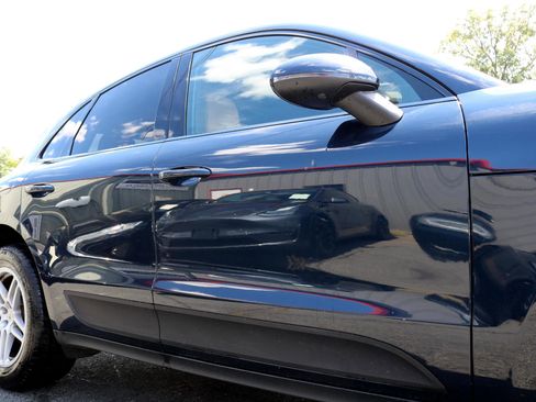 Used 2017 Porsche Macan S image 9