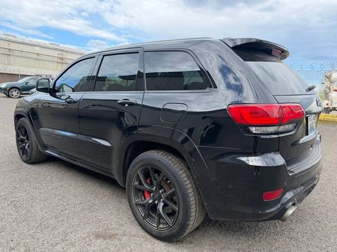 Used 2019 Jeep Grand Cherokee SRT image 3