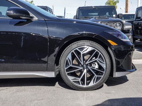 Used 2023 Hyundai Ioniq 6 SEL image 9