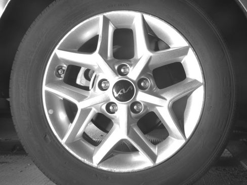 Used 2025 Kia Soul LX w/ LX Technology Package FWD image 22