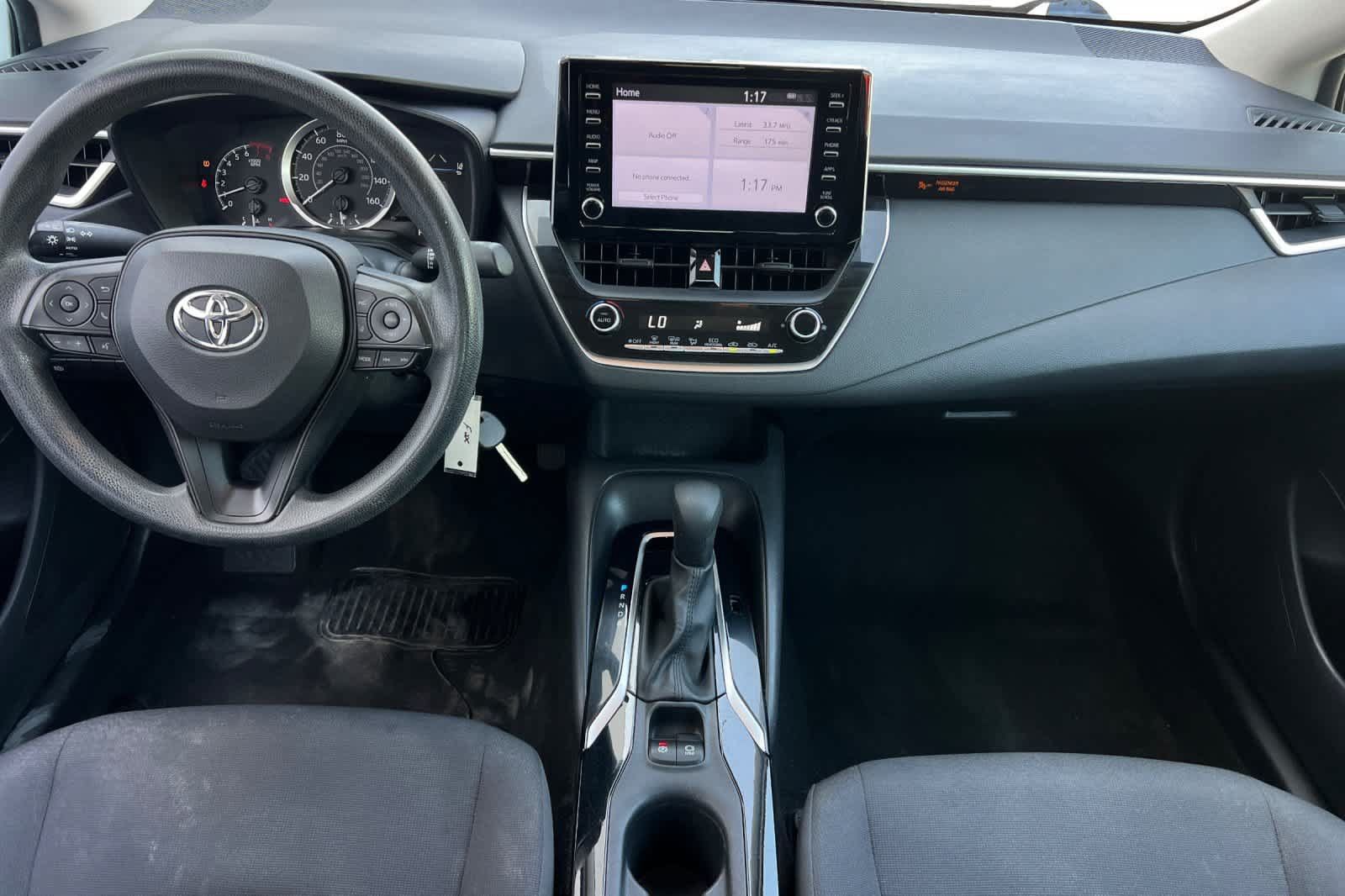Used 2020 Toyota Corolla LE FWD image 4
