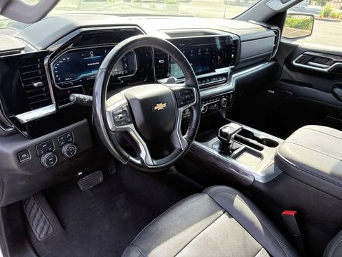 Used 2023 Chevrolet Silverado 1500 LTZ AWD/4WD image 7