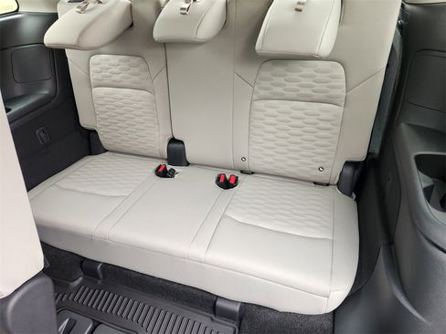 New 2025 Nissan Pathfinder SV w/ Black Appearance Package image 21