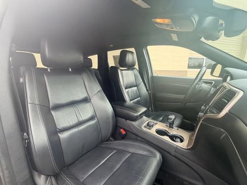 Used 2015 Jeep Grand Cherokee Limited w/ Trailer Tow Group IV AWD/4WD image 16