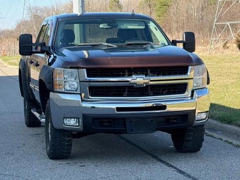 Used 2009 Chevrolet Silverado 2500 LT w/ Exterior Plus Package image 33