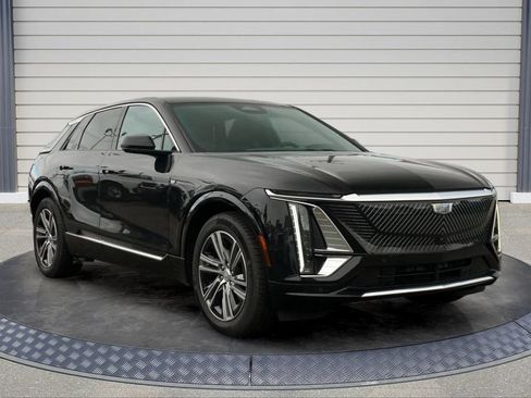 Used 2024 Cadillac Lyriq Luxury RWD image 1