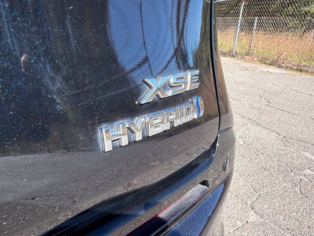 Used 2022 Toyota Sienna XSE AWD/4WD image 18