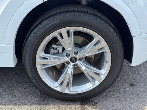 Used 2023 Audi Q8 Premium w/ Convenience Package image 9