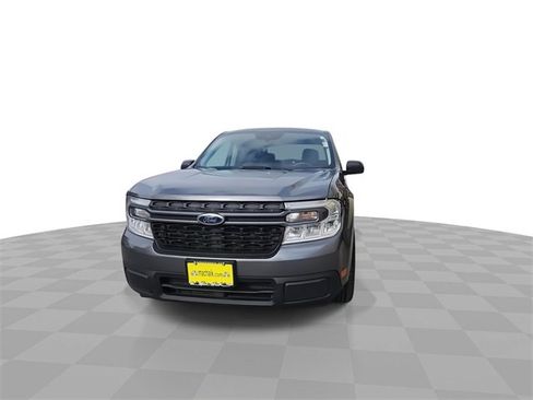 Used 2023 Ford Maverick XLT image 3