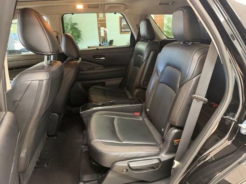 Used 2023 Nissan Pathfinder SL w/ SL Premium Package AWD/4WD image 11