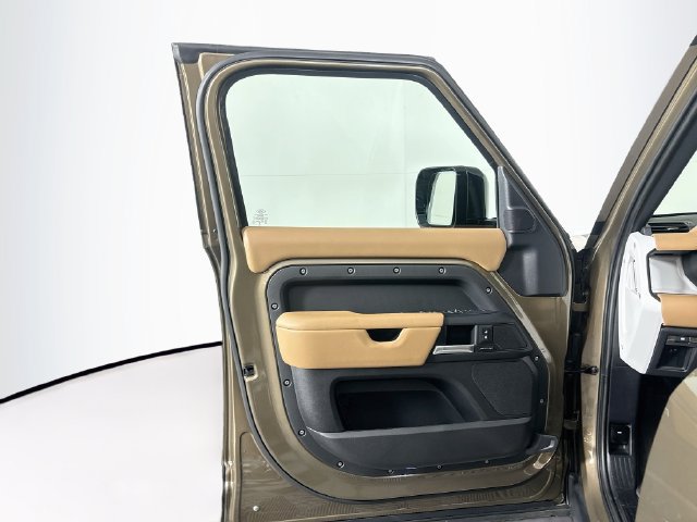 New 2025 Land Rover Defender 130 S AWD/4WD image 11
