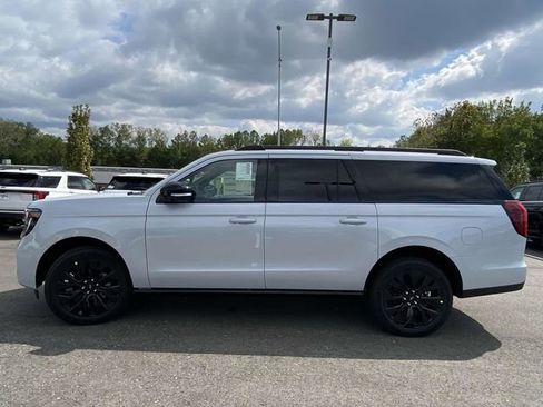 New 2025 Ford Expedition Max Platinum w/ Stealth Appearance Package image 6