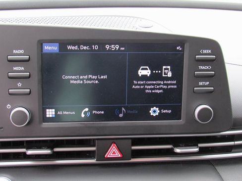 Used 2022 Hyundai Elantra SEL image 13