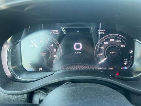 Used 2023 RAM 1500 Laramie AWD/4WD image 10