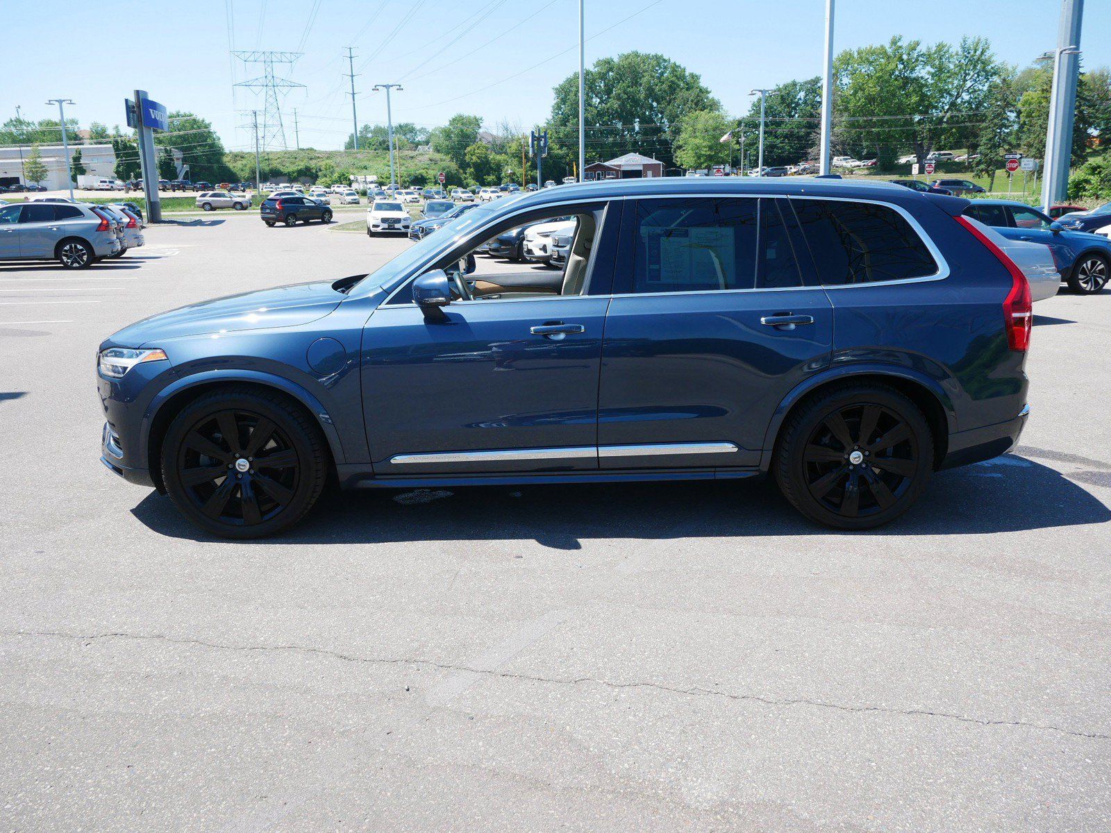 Used 2020 Volvo XC90 T8 Inscription AWD/4WD image 4