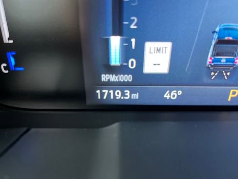 Used 2025 Ford Maverick Lariat w/ Black Appearance Package image 17