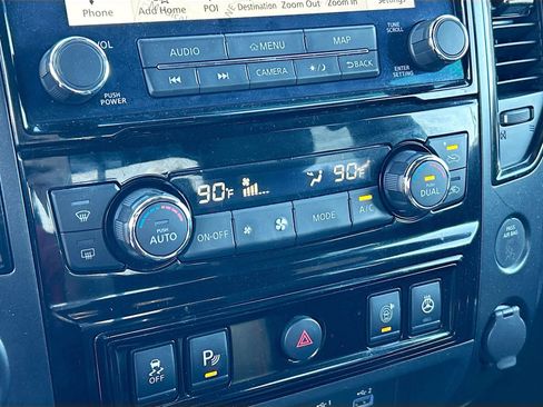 Used 2023 Nissan Titan PRO-4X w/ Pro-4x Convenience Package image 16