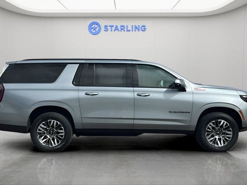Certified 2025 Chevrolet Suburban Z71 AWD/4WD image 7