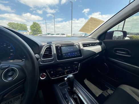 Used 2018 Honda HR-V EX image 29