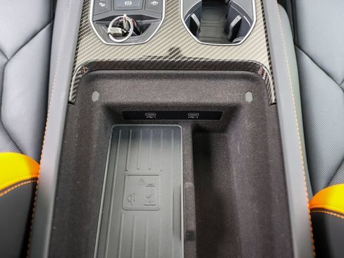 Used 2024 Lamborghini Urus S AWD/4WD image 79