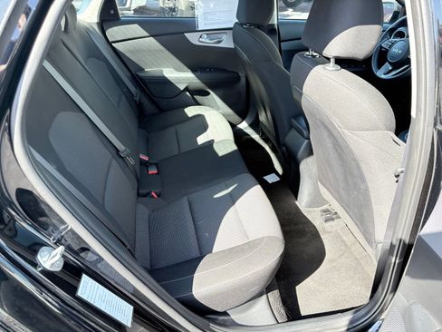 Used 2024 Kia Forte LXS image 7
