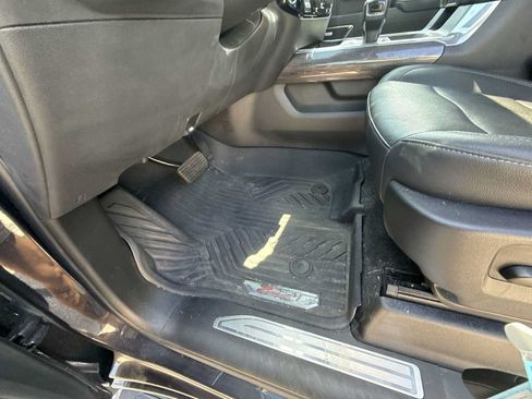 Used 2023 Chevrolet Silverado 1500 LTZ AWD/4WD image 35