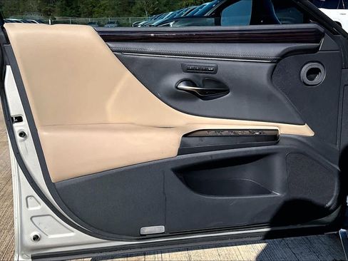 Used 2019 Lexus ES 350 image 21