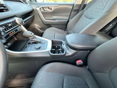 Certified 2024 Toyota RAV4 XLE AWD/4WD image 28