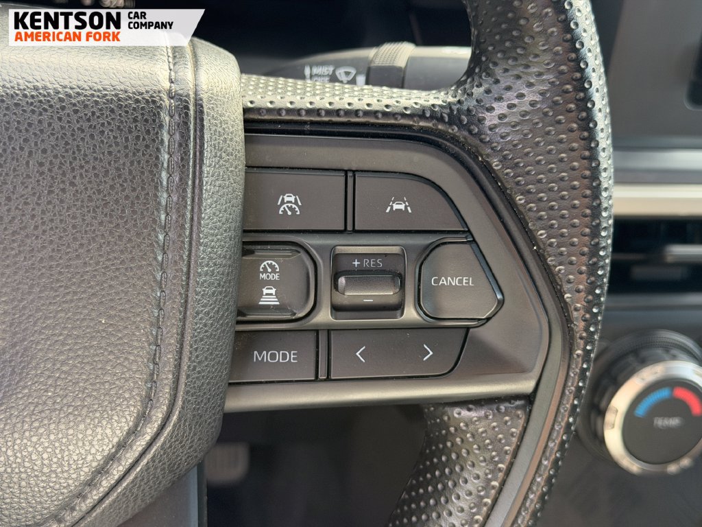 Used 2025 Toyota Tacoma SR5 AWD/4WD image 15