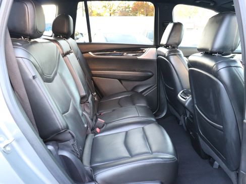 Used 2023 Cadillac XT6 Premium Luxury image 15