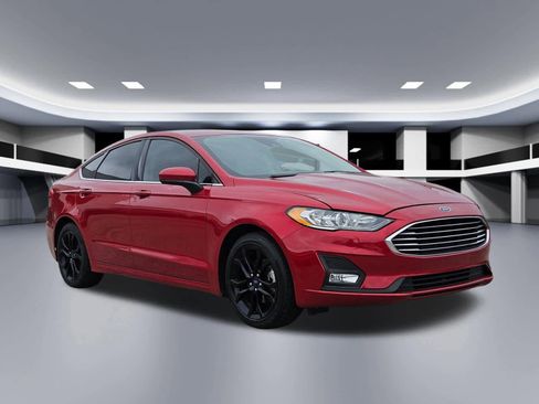 Used 2020 Ford Fusion SE w/ Equipment Group 151A image 8